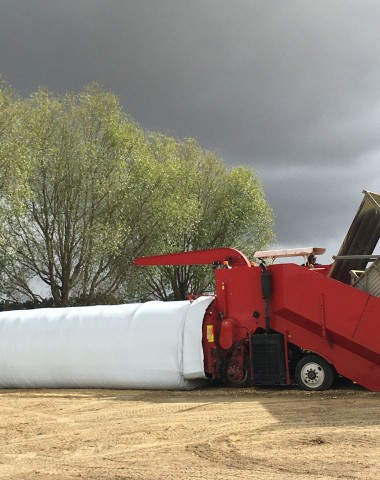 Bagging Andrew Mabey 6 ls retouched Bagging Andrew Mabey 6 ls retouched